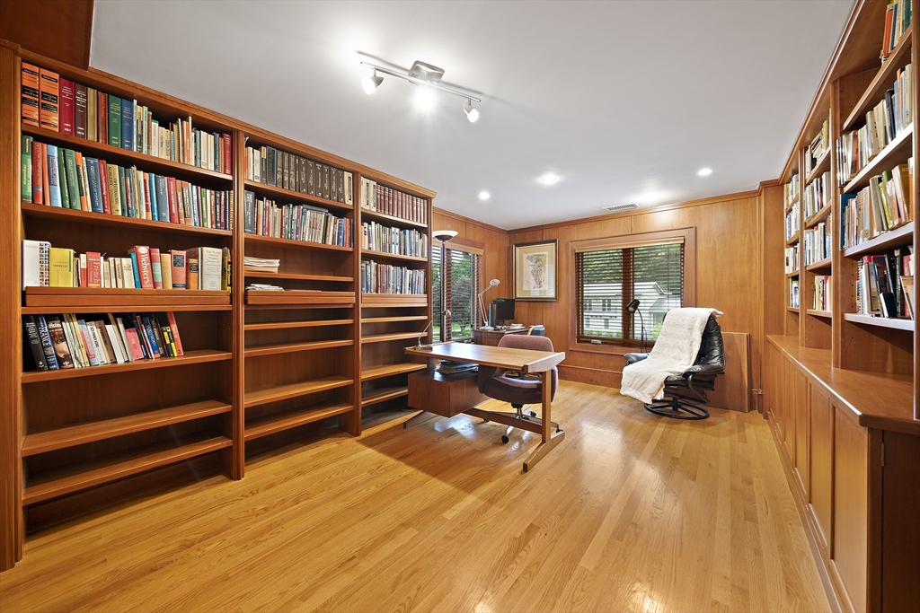 73 Countryside Road Newton, MA 02459 - Photo 21 of 42
