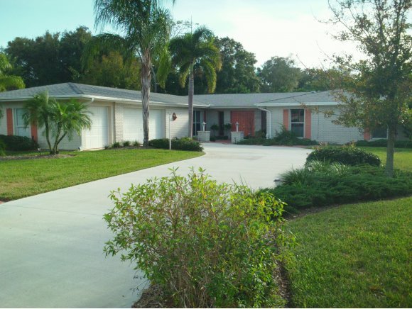 3785 Laurette Road Merritt Island, FL 32952 - Photo 1 of 12 Primary Photo