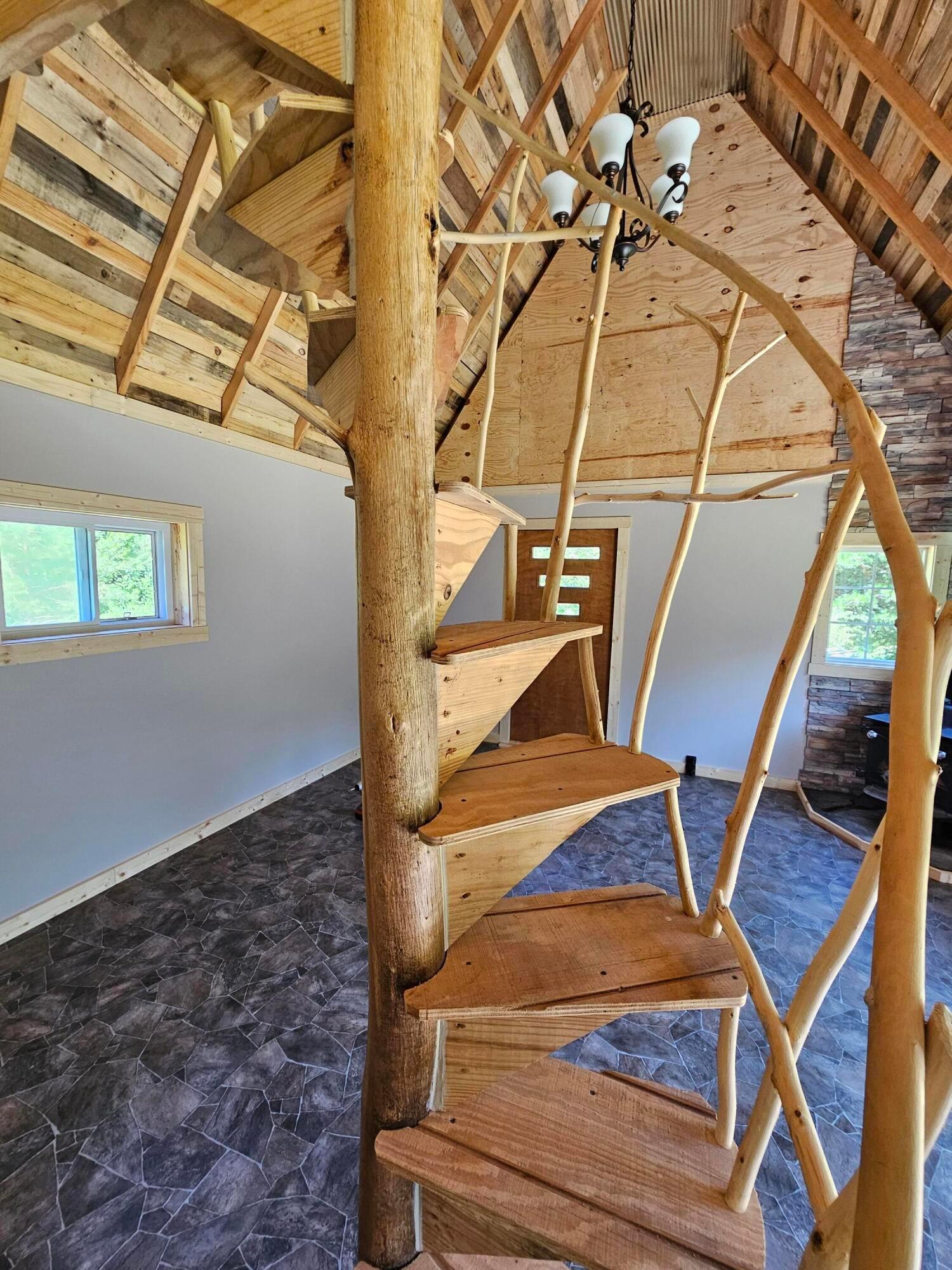 31660 Molehan Road Vinton, OH 45686 - Photo 22 of 37 20240701_113505