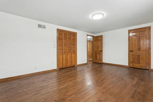 $399,900 | 33 South Canterbury Road, Aurora, IL 60506