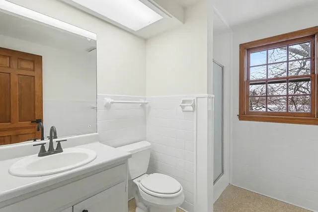 $399,900 | 33 South Canterbury Road, Aurora, IL 60506