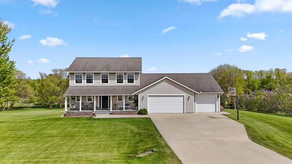 $500,000 | 18066 Willie's Way, New Prague, MN 56071
