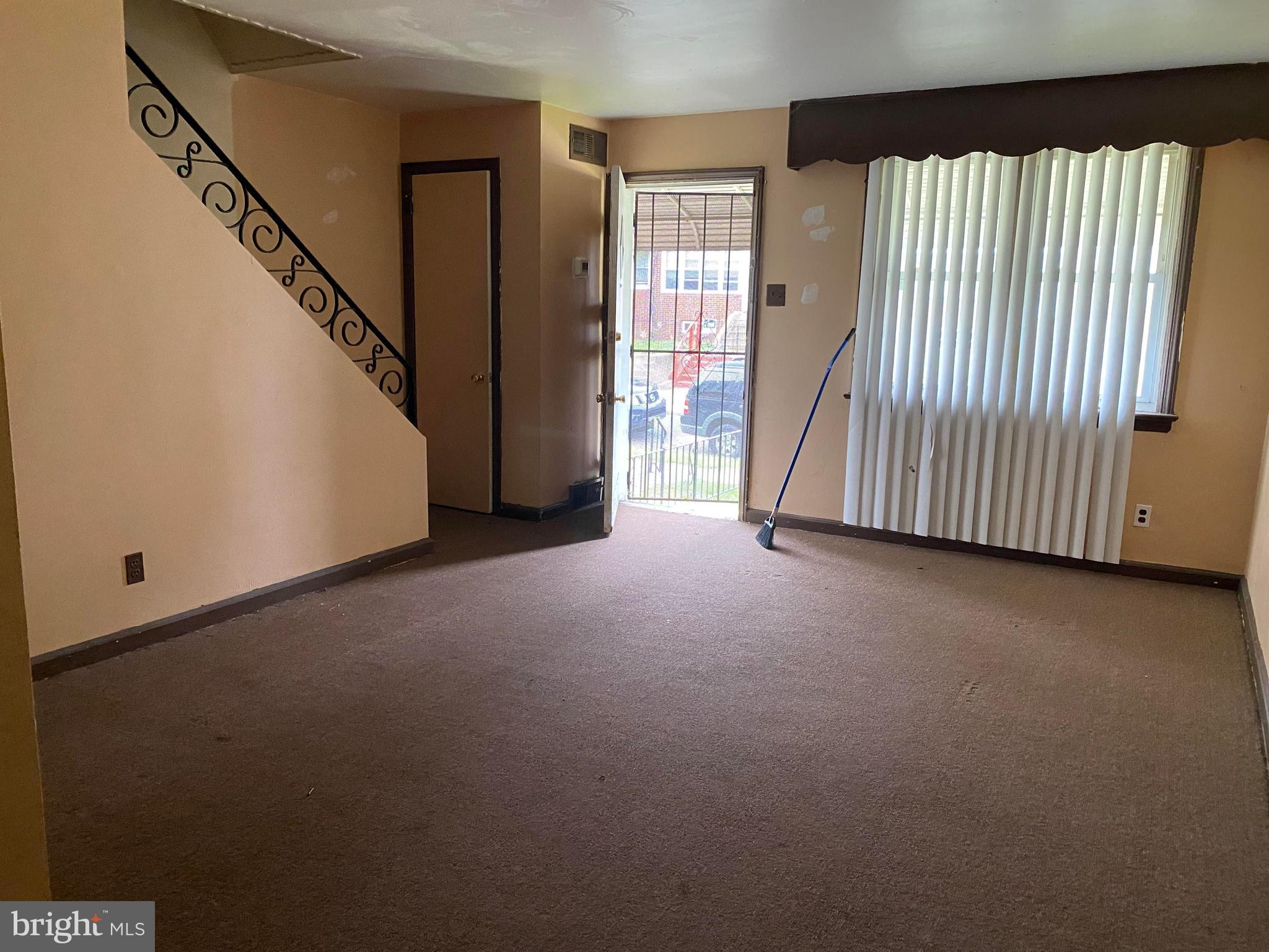 2923 North Congress Road Camden, NJ 08104 - Photo 2 of 15