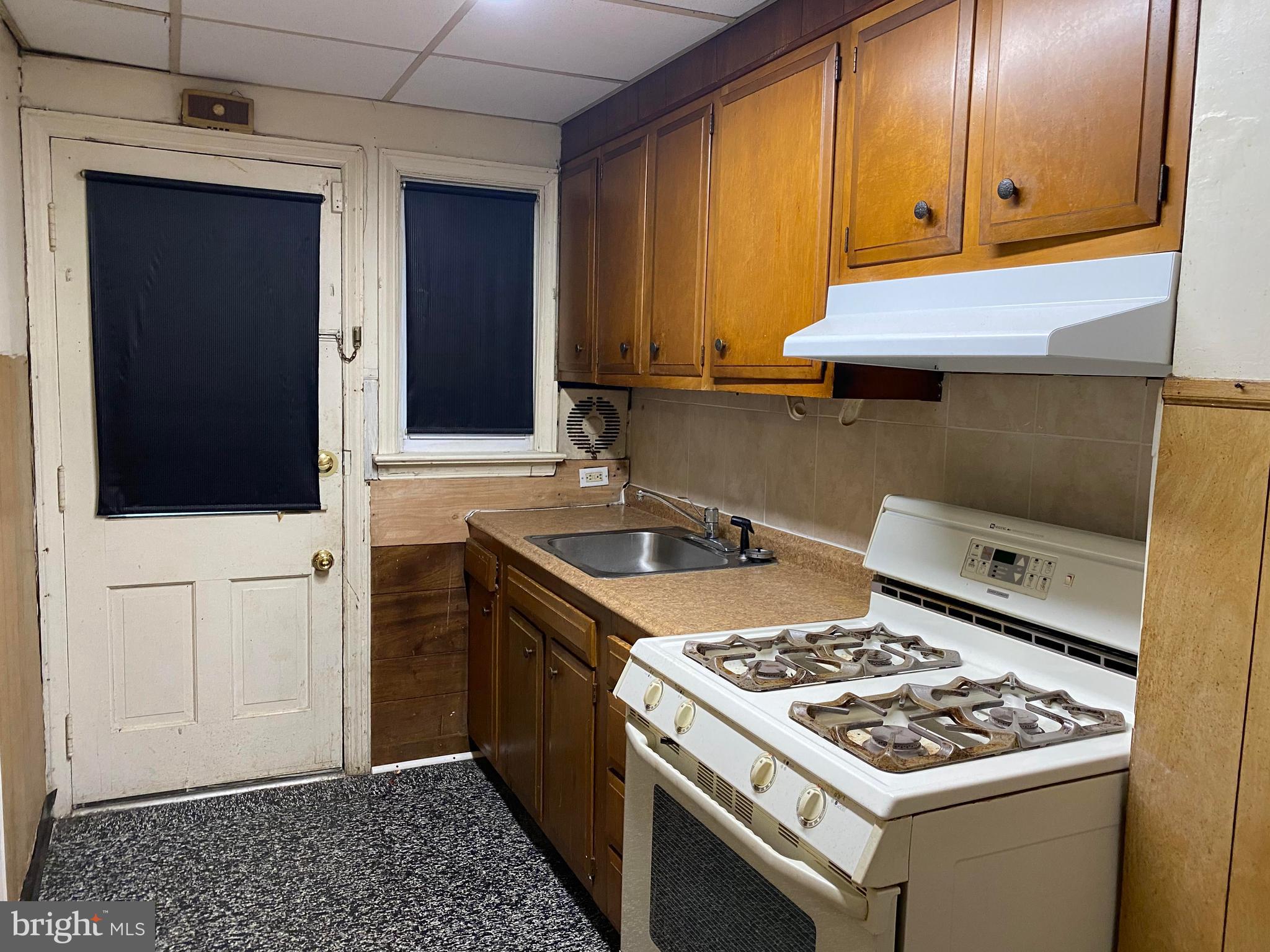 2923 North Congress Road Camden, NJ 08104 - Photo 7 of 15