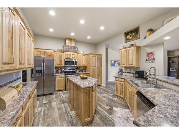 7910 Southeast Amity Road Amity, OR 97101 - Photo 12 of 33