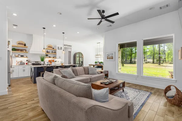 $439,000 | 960 Road 6609 Dayton Tx 77535, Dayton, TX 77535