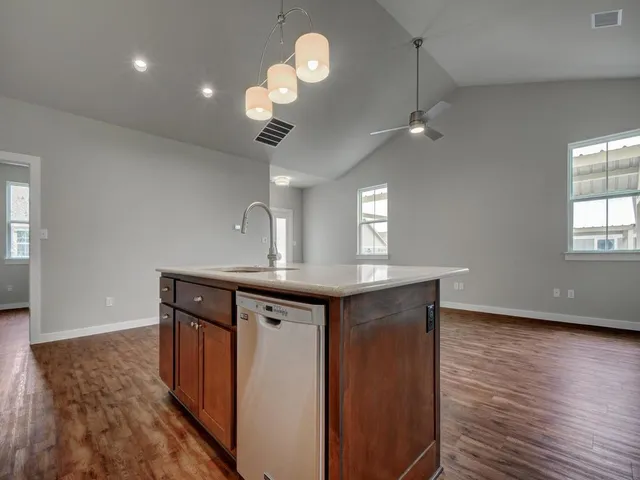 $1,999 | 240 Rose Drive, Unit A, Dripping Springs, TX 78620