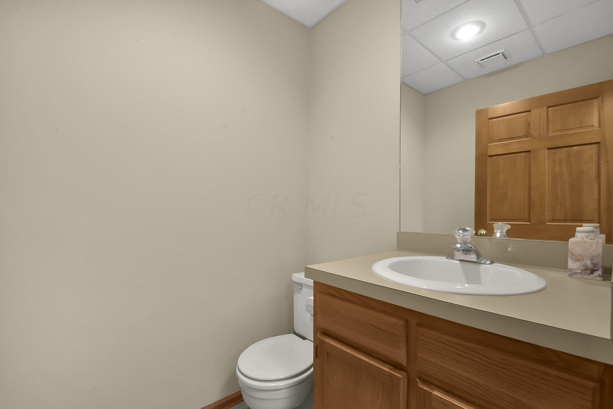 1906 Bethel Road Columbus, OH 43235 - Photo 18 of 22 Bathroom 2