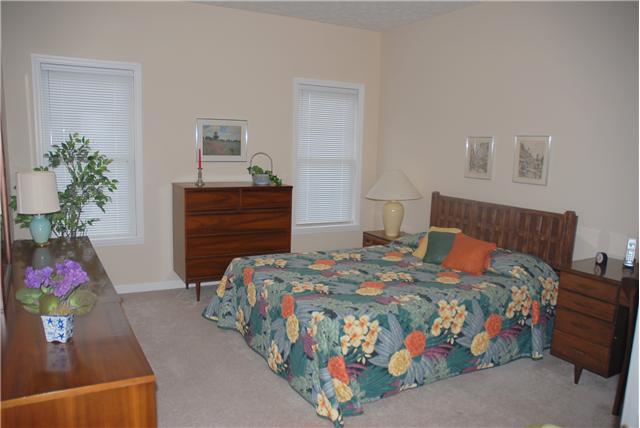 113 Hunters Ridge Drive Tullahoma, TN 37388 - Photo 7 of 14 A view of the master bedroom suite.