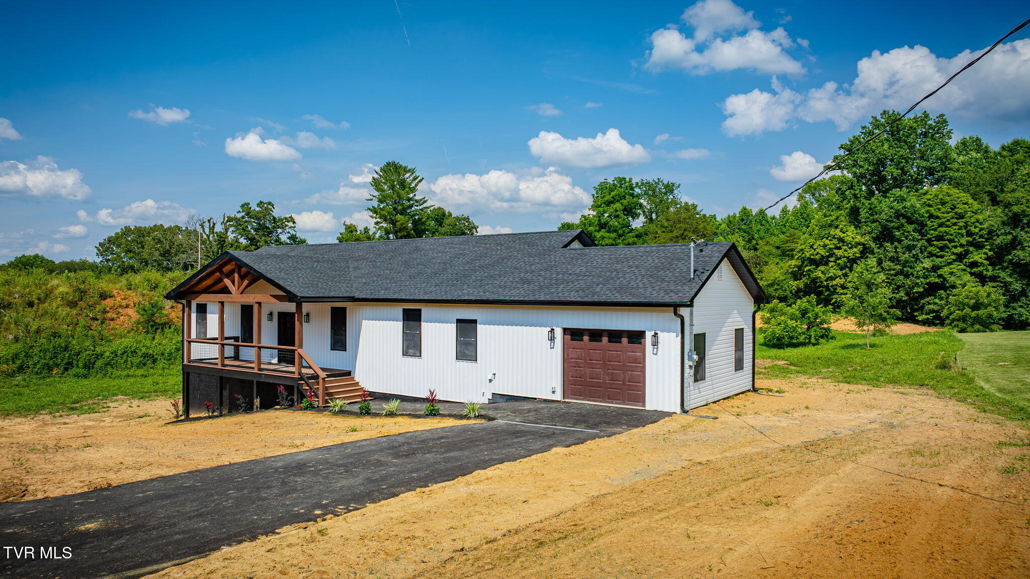 155 Keller Road Afton, TN 37616 - Photo 3 of 43 003