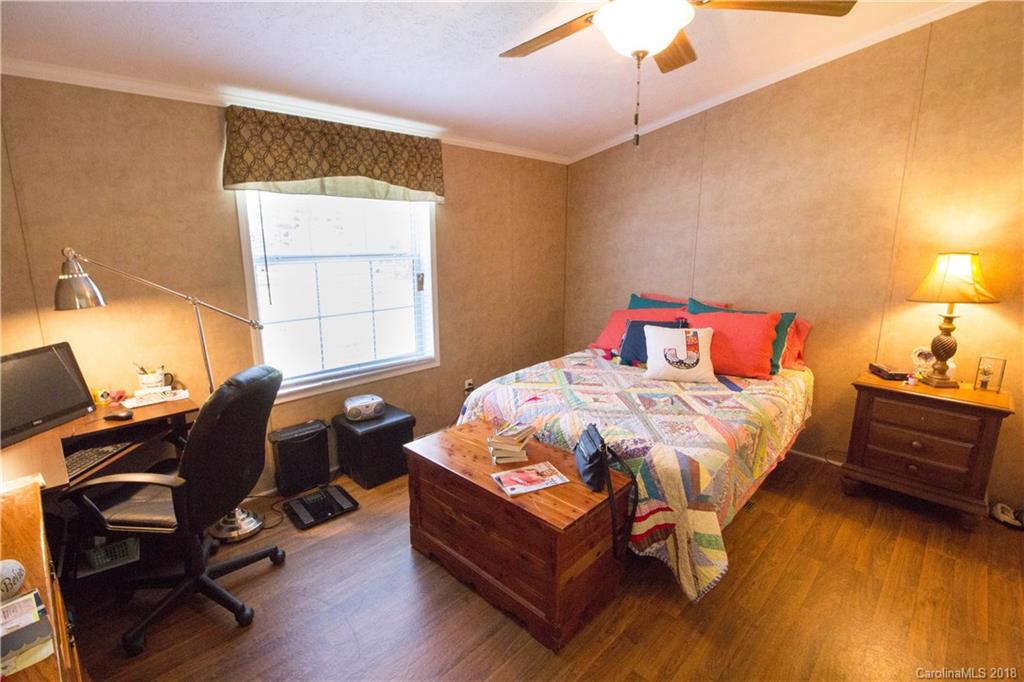 350 Gordon Road Saluda, NC 28773 - Photo 12 of 27