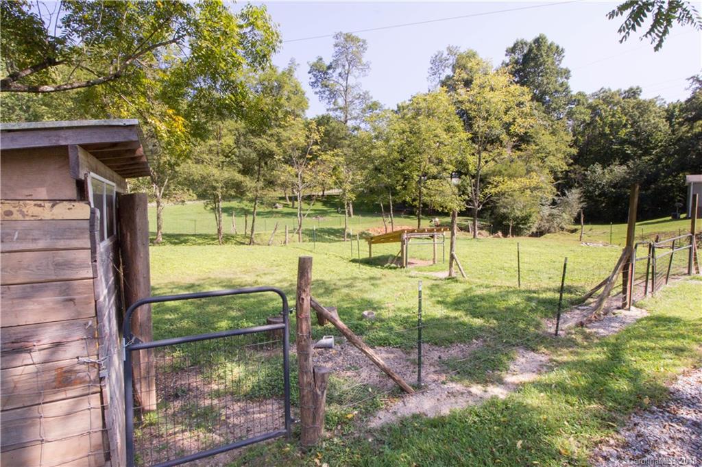 350 Gordon Road Saluda, NC 28773 - Photo 24 of 27