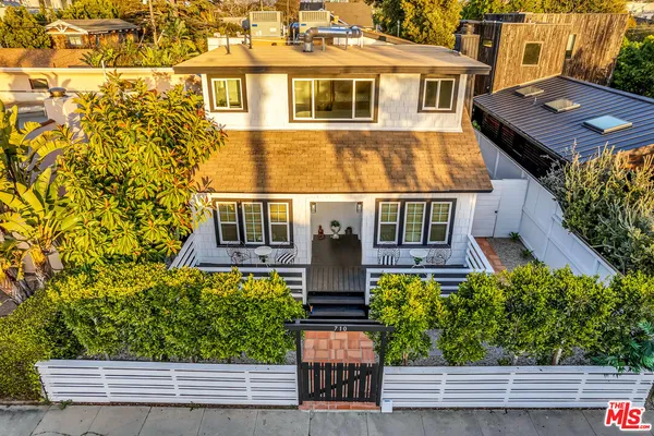 $8,240 | 712 Crestmoore Place, Unit A, Los Angeles, CA 90291