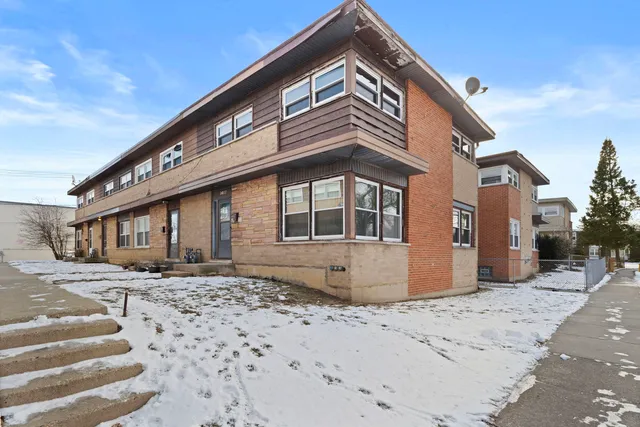 $170,000 | 2011 Georgetown Lane, Waukegan, IL 60085