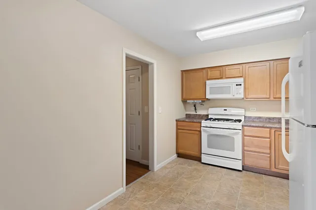 $170,000 | 2011 Georgetown Lane, Waukegan, IL 60085