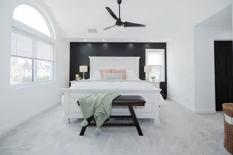 $985,000 | 7100 North Sioux Avenue, Chicago, IL 60646