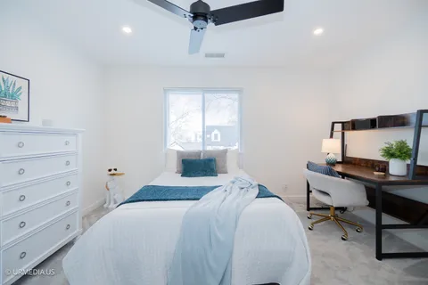 $985,000 | 7100 North Sioux Avenue, Chicago, IL 60646