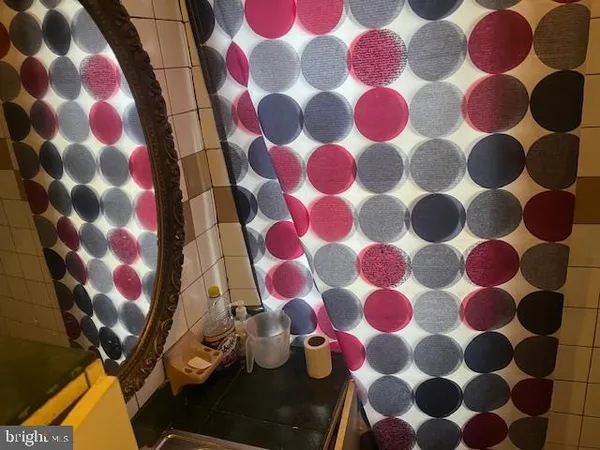 $680 | 5005 Jackson Street, Philadelphia, PA 19124