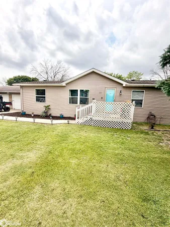 $195,000 | 215 Church Street, Manly, IA 50456