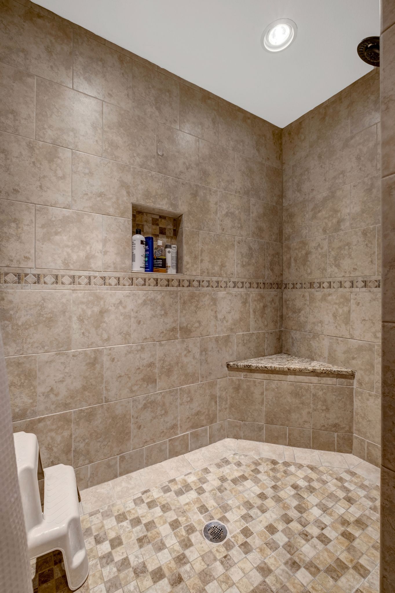 200 Hickory Ridge Lane Hartsville, TN 37074 - Photo 19 of 35 a bathroom with a toilet and a shower