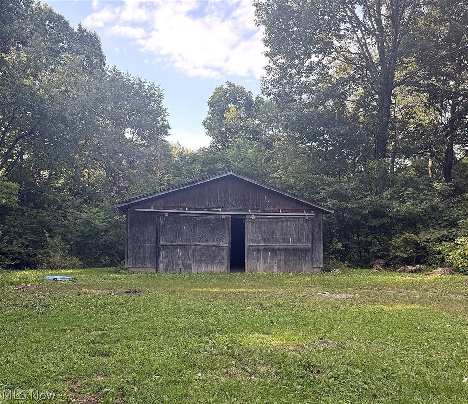 16786 Roses Run Road Salineville, OH 43945 - Photo 2 of 9 Garage