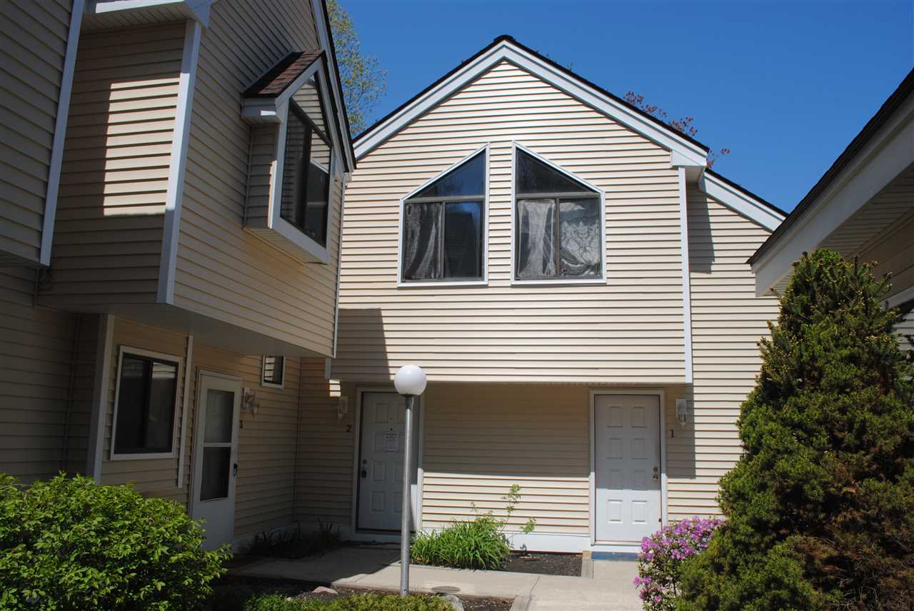 2 Franklin Heights Rochester, NH 03867 - Photo 3 of 15
