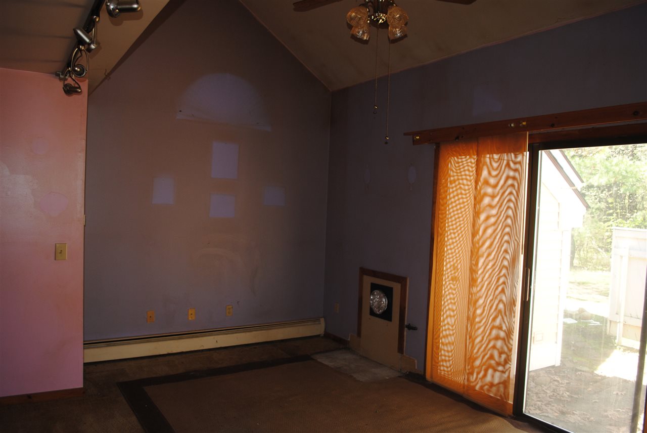 2 Franklin Heights Rochester, NH 03867 - Photo 6 of 15