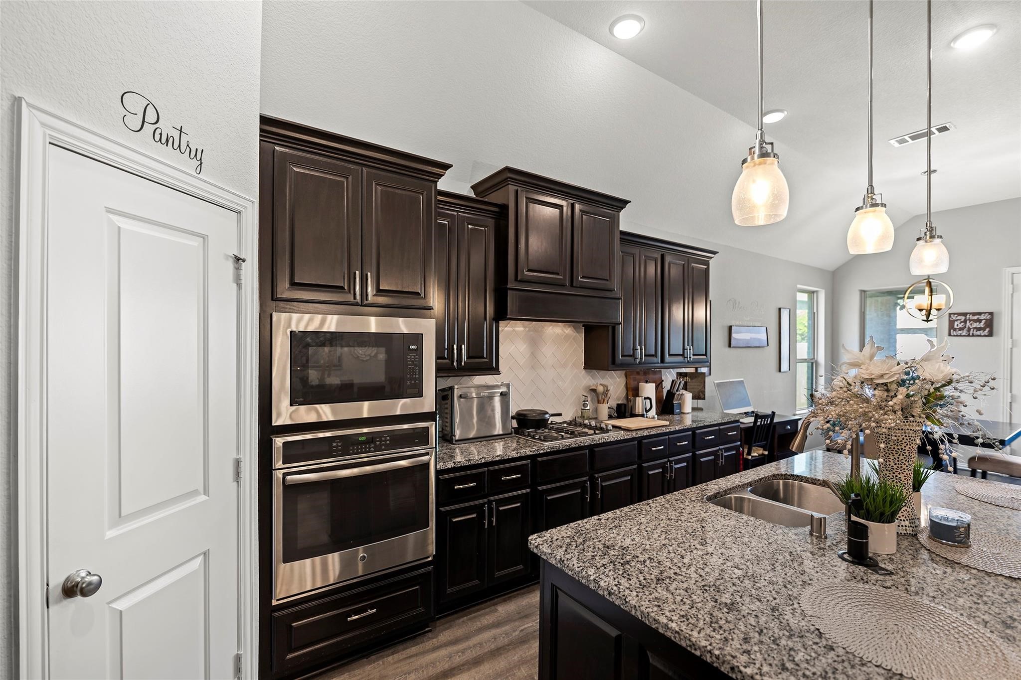 710 Suncatcher Circle Richmond, TX 77406 - Photo 10 of 29