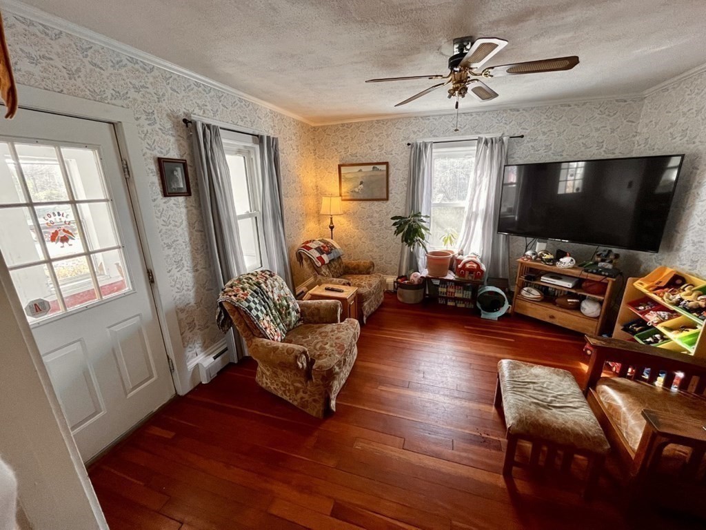 250 Totman Road Lowell, MA 01854 - Photo 8 of 22 Gallery Image 8