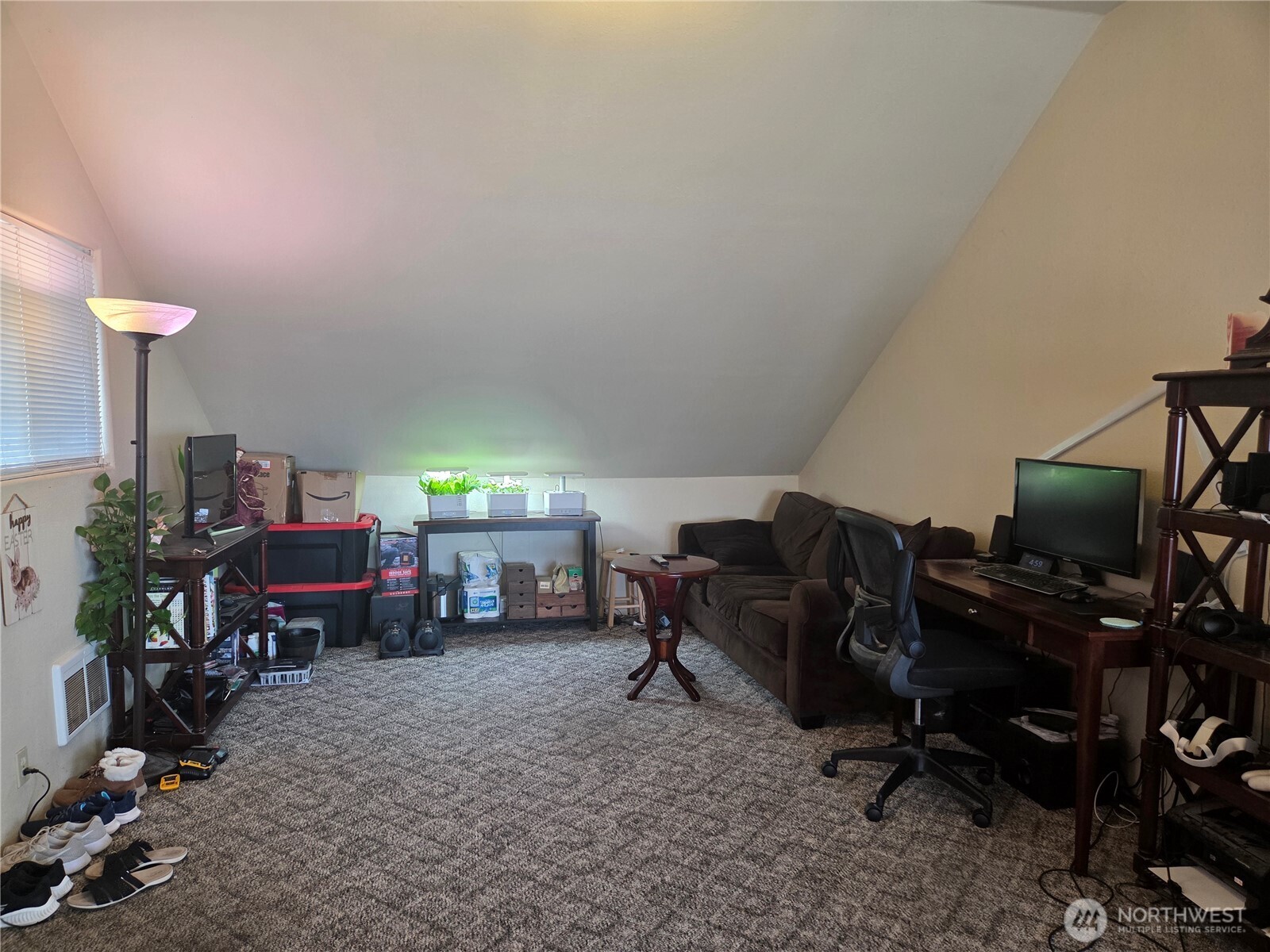 3407 Columbia Heights Road Longview, WA 98632 - Photo 13 of 19 Gallery Image 13