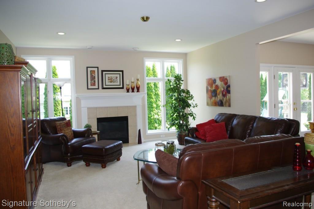 1331 Tulberry Circle Rochester, MI 48306 - Photo 4 of 26