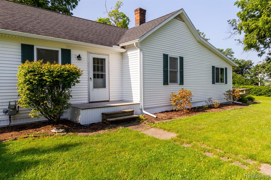 21809 West River Road Grosse Ile, MI 48138 - Photo 37 of 39