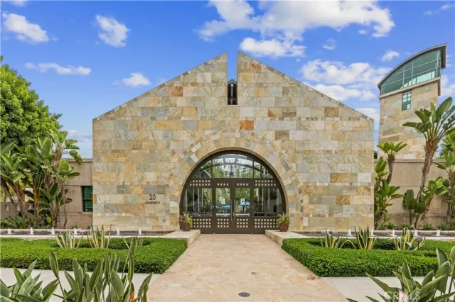 $1,160,000 | 2402 Nolita, Irvine, CA 92606