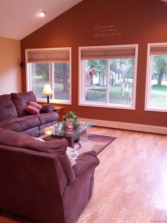 15985 Elwell Road Belleville, MI 48111 - Photo 8 of 12 melindas great room 2.jpg