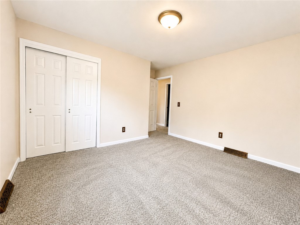 89 Kenwick Drive Henrietta, NY 14623 - Photo 8 of 18