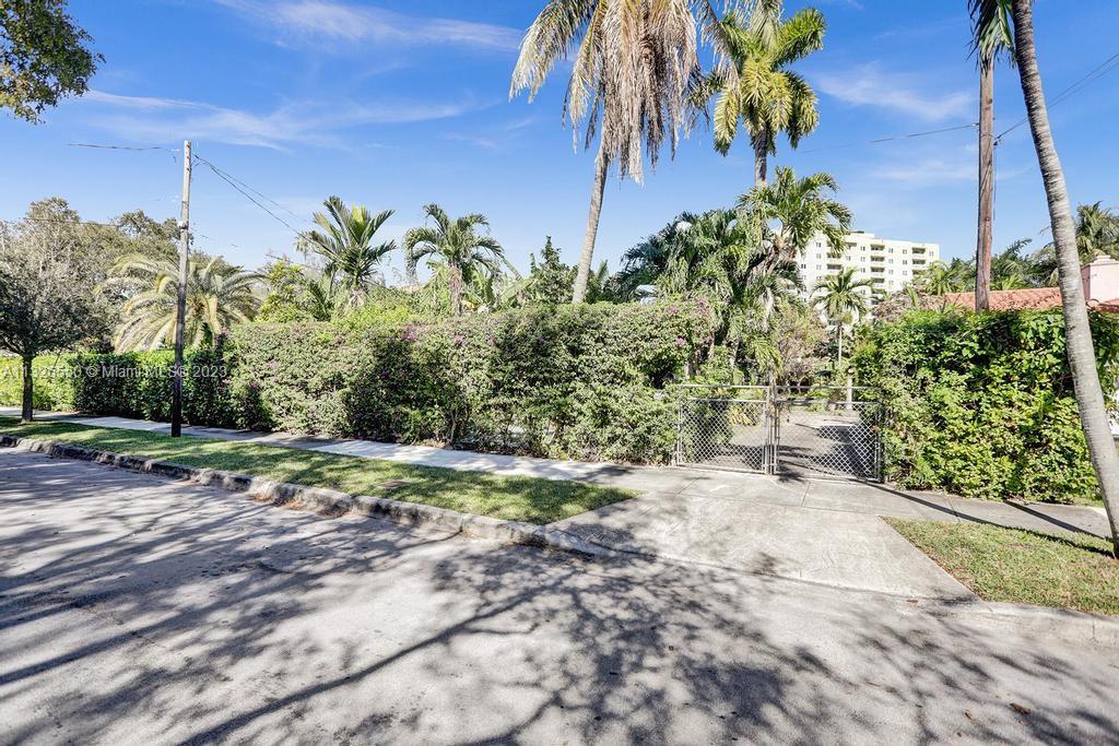 951 Northwest 7th Street Road Miami, FL 33136 - Photo 5 of 7 Gallery Image 5