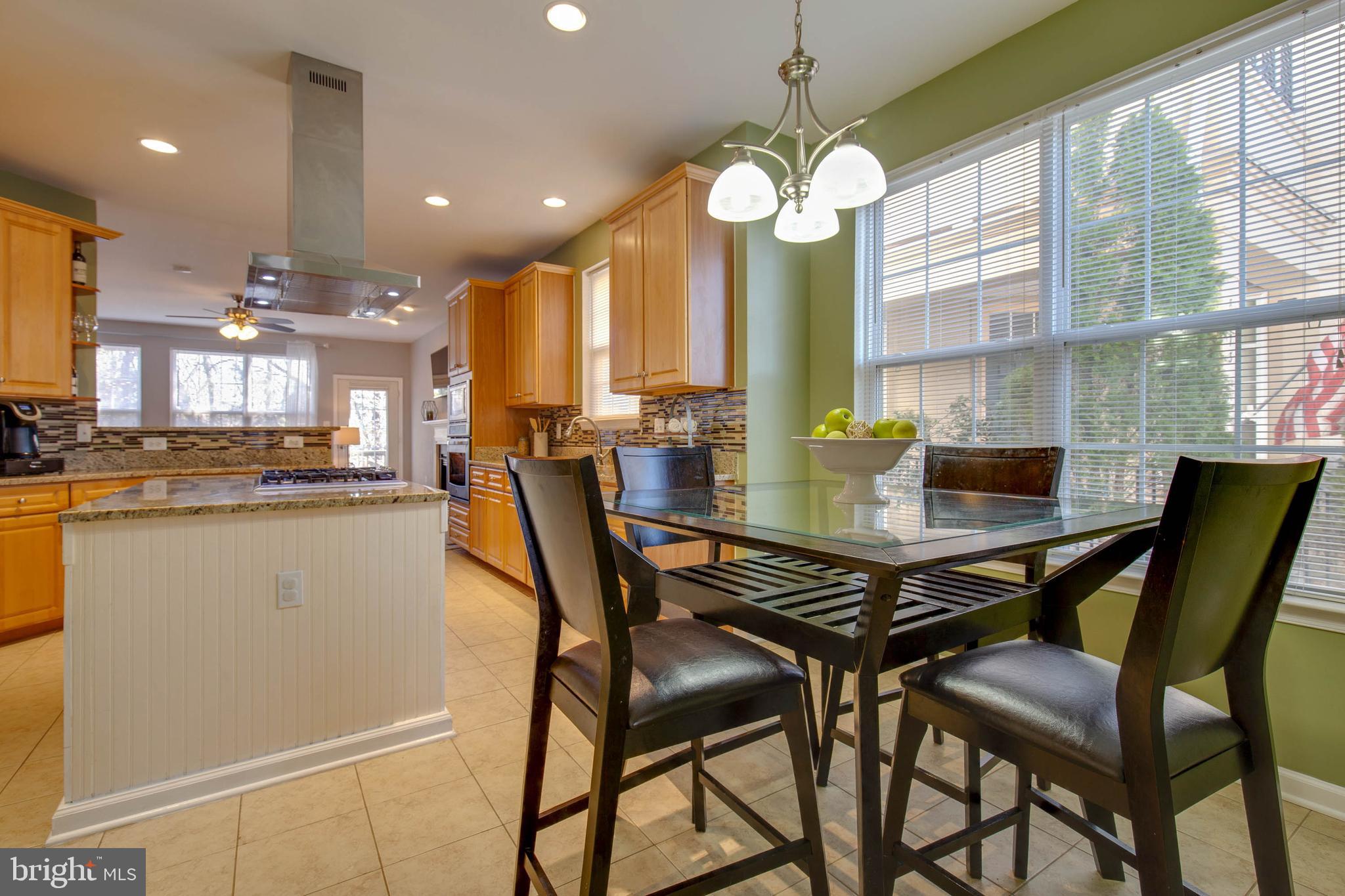 8371 Tillett Loop Manassas, VA 20110 - Photo 16 of 35 Eat in Kitchen Area