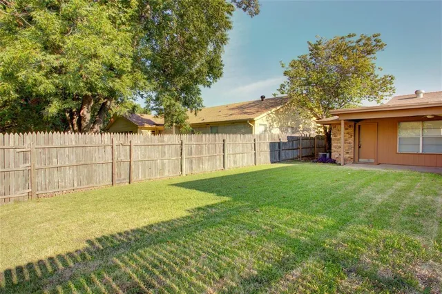 $1,350 | 3203 Ashford Avenue, Unit 3203, Fort Worth, TX 76133