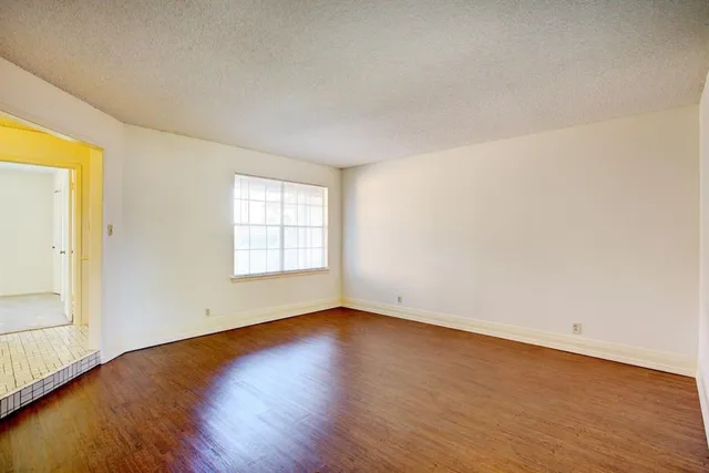 $1,350 | 3203 Ashford Avenue, Unit 3203, Fort Worth, TX 76133