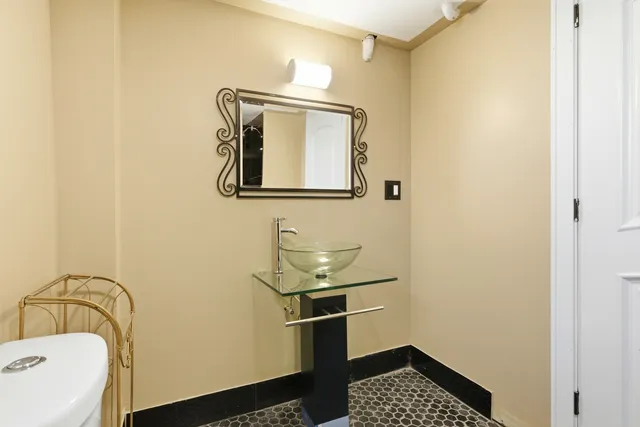 $410,000 | 5915 West Iowa Street, Chicago, IL 60651