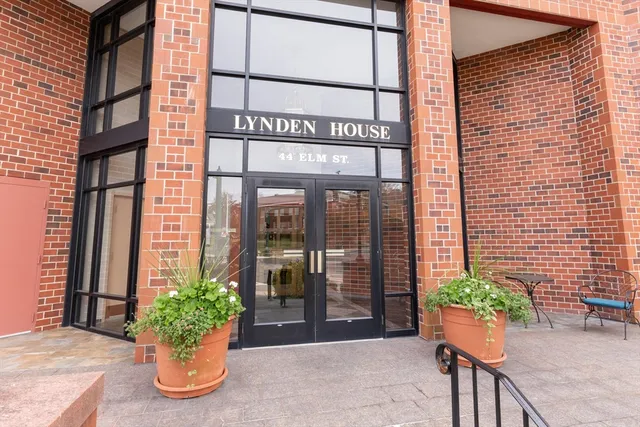 $495,000 | 44 Elm Street, Unit 501, Worcester, MA 01609