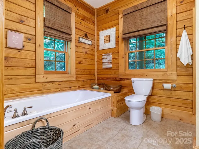 $699,000 | 128 Hadleigh Way, Mars Hill, NC 28754