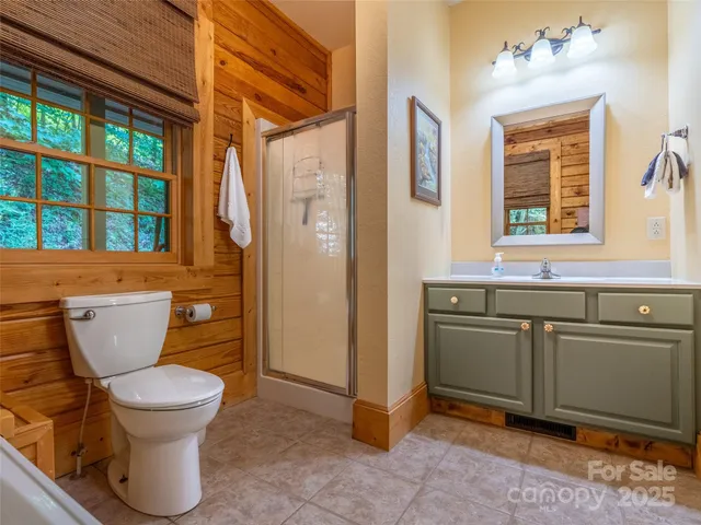 $699,000 | 128 Hadleigh Way, Mars Hill, NC 28754