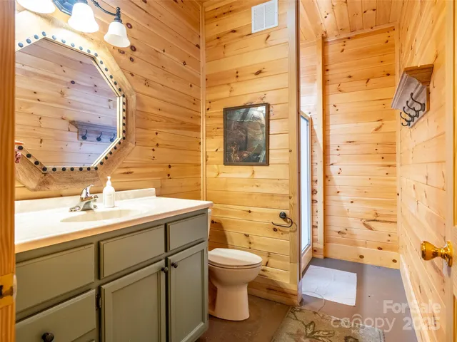 $699,000 | 128 Hadleigh Way, Mars Hill, NC 28754