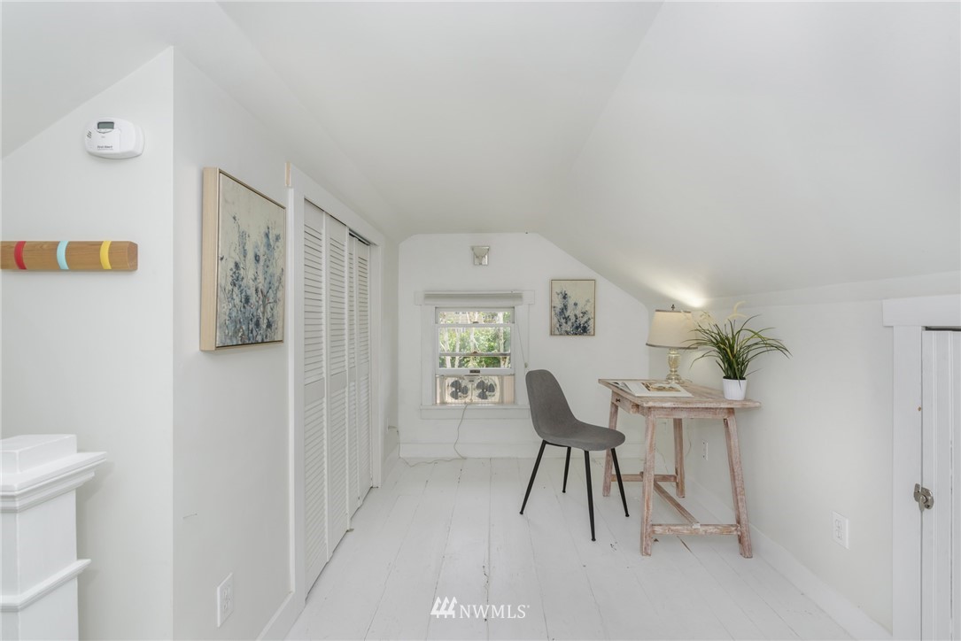 107 North 79th Street Seattle, WA 98103 - Photo 17 of 27 Gallery Image 17