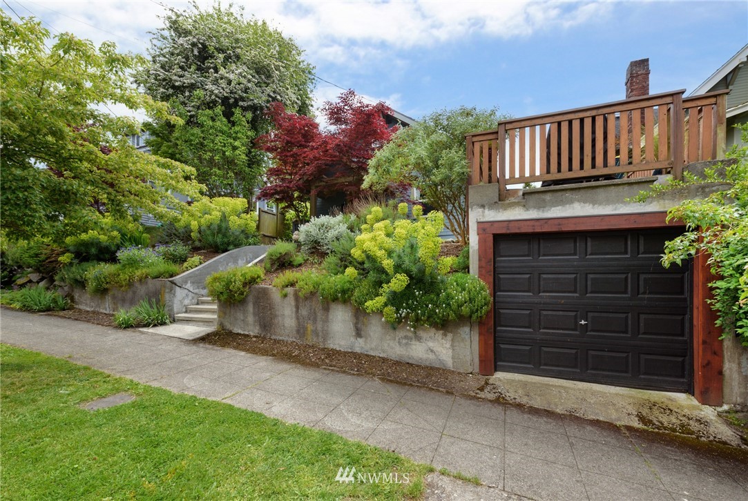 107 North 79th Street Seattle, WA 98103 - Photo 3 of 27 Gallery Image 3