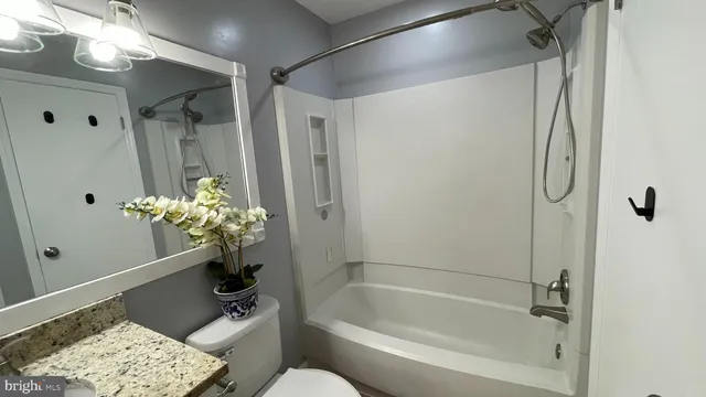 $2,400 | 6002 Rabbit Hill Court, Centreville, VA 20121