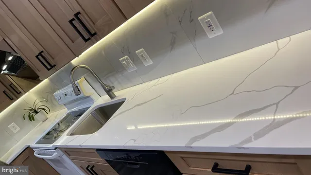 $2,400 | 6002 Rabbit Hill Court, Centreville, VA 20121