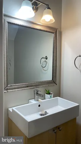 $2,400 | 6002 Rabbit Hill Court, Centreville, VA 20121