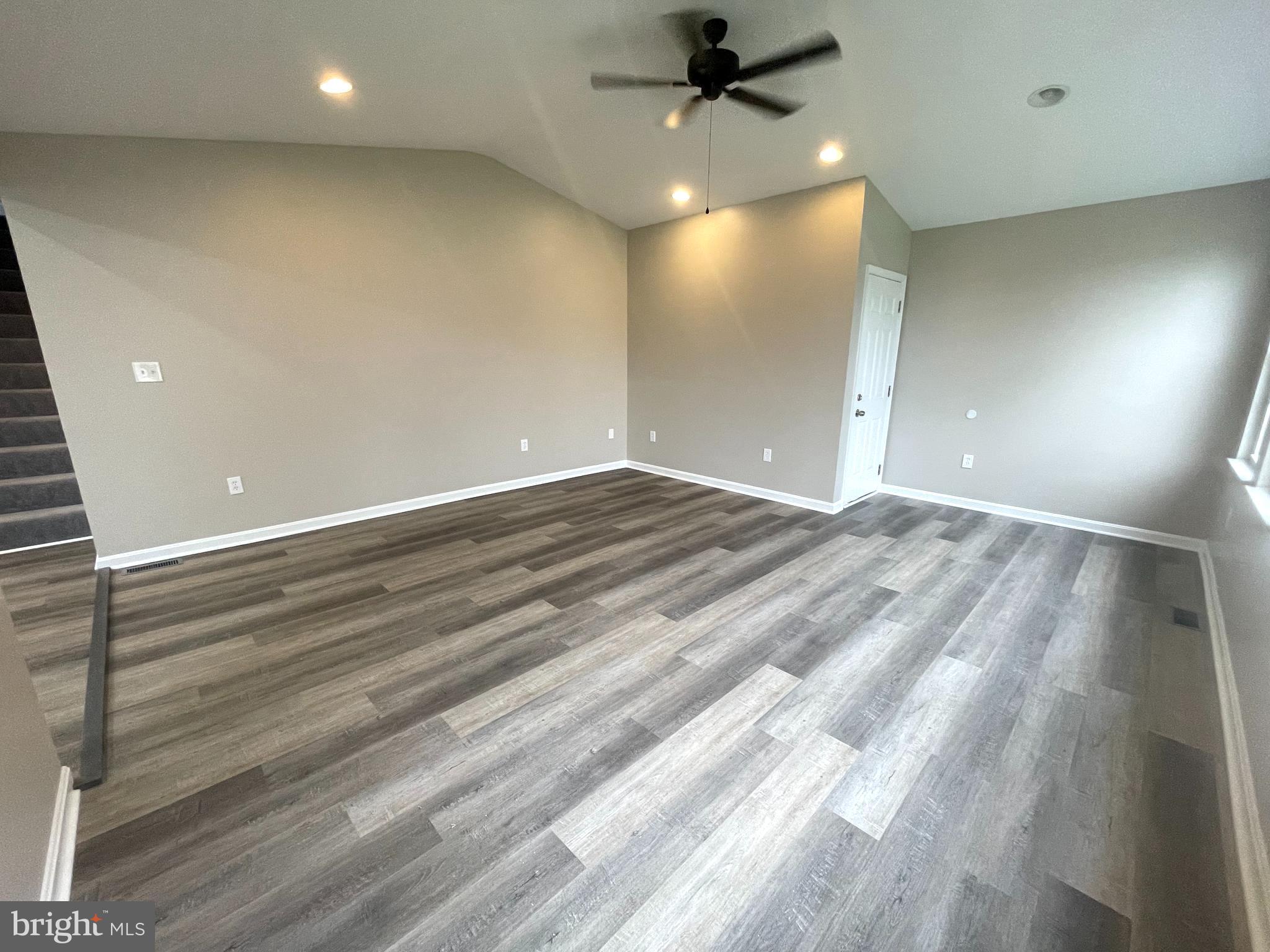 236 Meadow Road Pasadena, MD 21122 - Photo 13 of 28 Alt view of family room